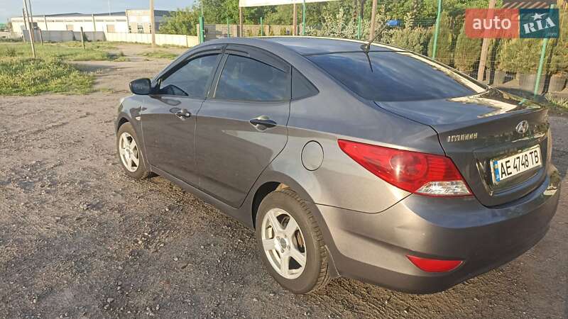 Седан Hyundai Accent 2013 в Дніпрі