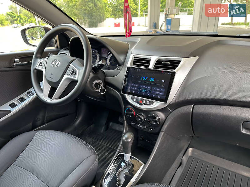 Седан Hyundai Accent 2011 в Дніпрі