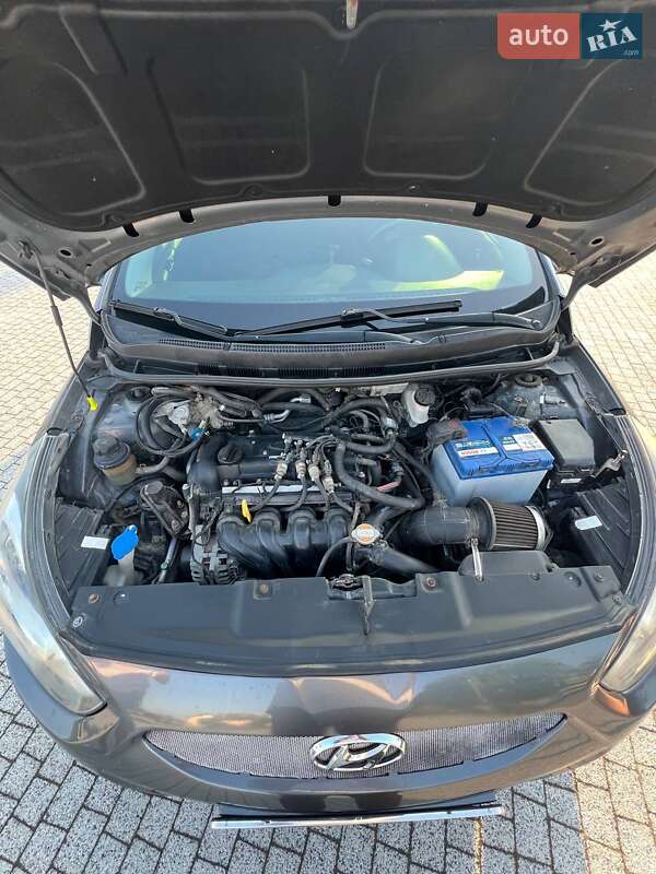 Седан Hyundai Accent 2011 в Львове