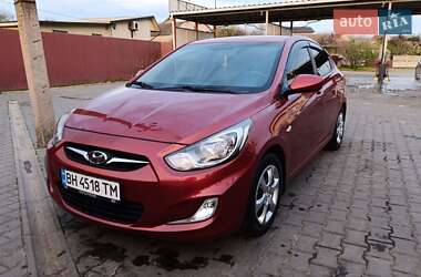 Хетчбек Hyundai Accent 2013 в Одесі