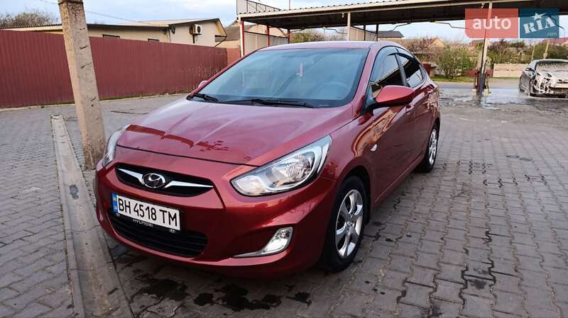 Хэтчбек Hyundai Accent 2013 в Одессе