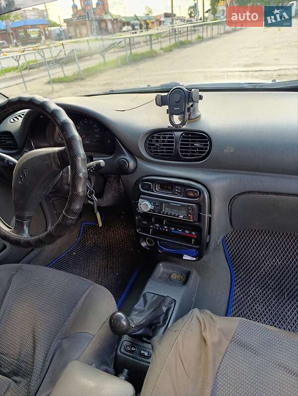 Лифтбек Hyundai Accent 1997 в Лозовой