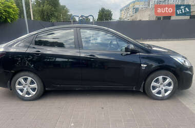Седан Hyundai Accent 2011 в 