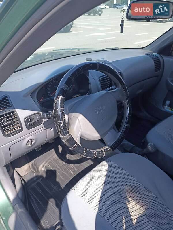 Седан Hyundai Accent 2005 в Києві