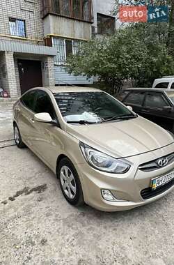 Седан Hyundai Accent 2011 в Днепре