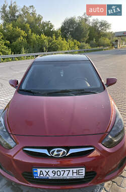 Седан Hyundai Accent 2013 в 