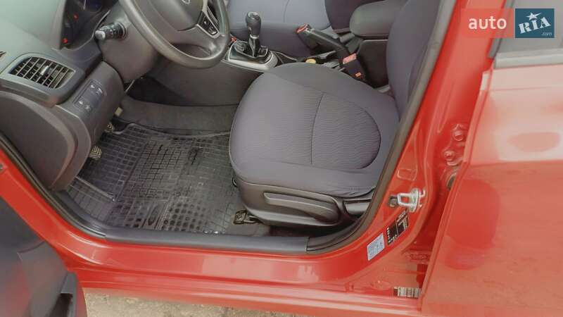 Седан Hyundai Accent 2012 в Киеве