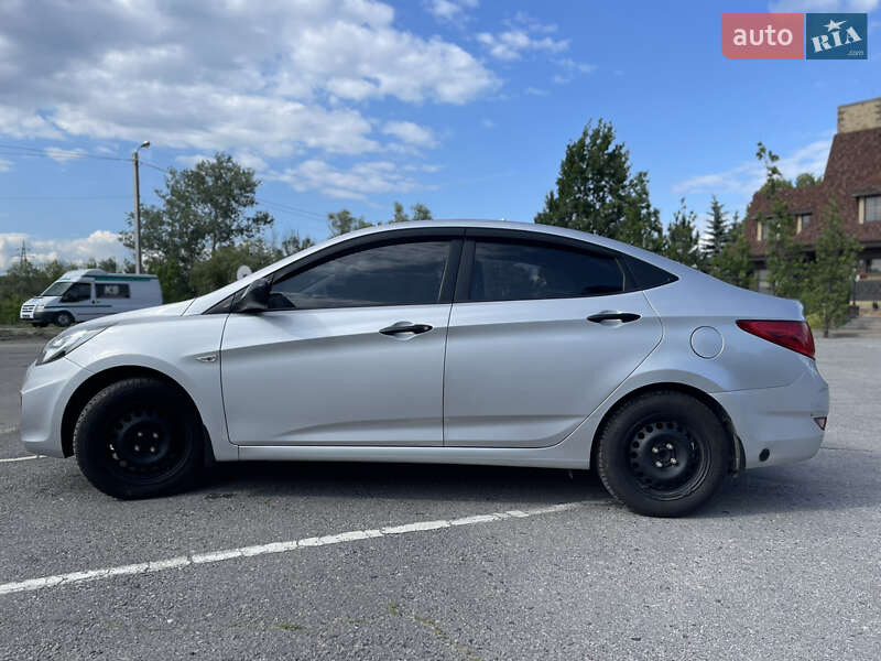 Седан Hyundai Accent 2013 в Харькове