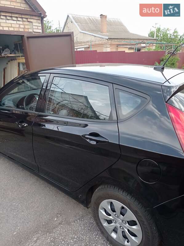 Хетчбек Hyundai Accent 2016 в Кривому Розі