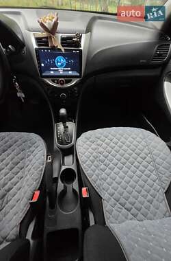 Седан Hyundai Accent 2011 в 