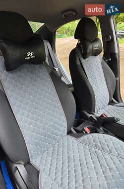 Седан Hyundai Accent 2011 в 