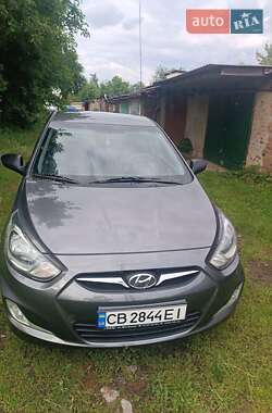 Седан Hyundai Accent 2013 в Чернигове