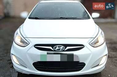 Седан Hyundai Accent 2013 в Кролевце