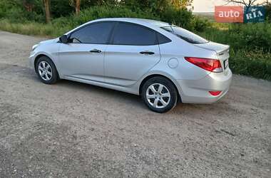 Седан Hyundai Accent 2013 в 