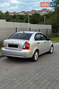 Седан Hyundai Accent 2008 в Днепре