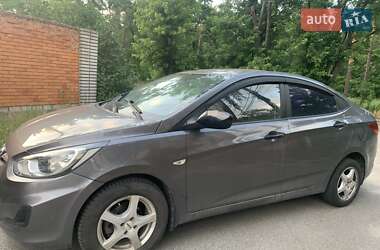 Седан Hyundai Accent 2011 в Киеве