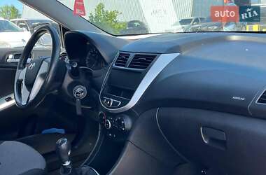 Седан Hyundai Accent 2012 в 