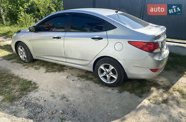 Седан Hyundai Accent 2014 в 