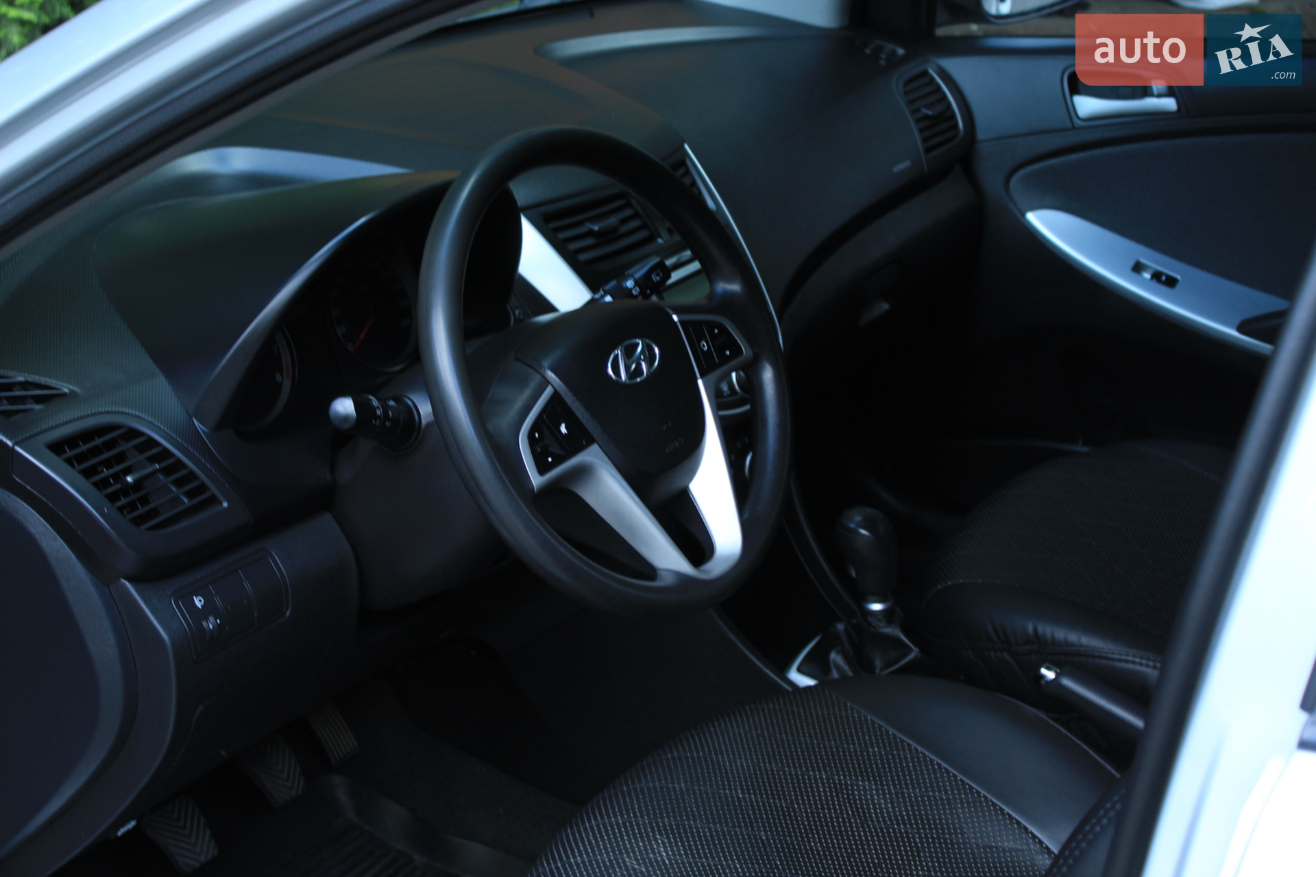 2013 Hyundai Accent - мініатюра 12