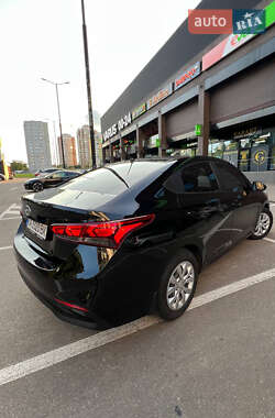 Седан Hyundai Accent 2017 в Киеве