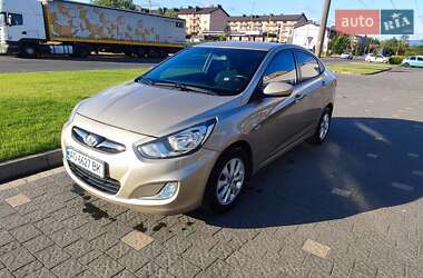 Седан Hyundai Accent 2011 в Ужгороді