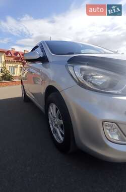 Седан Hyundai Accent 2011 в 