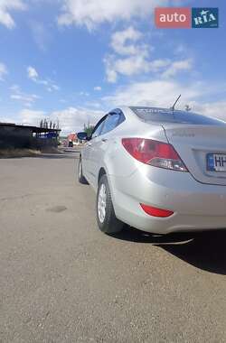 Седан Hyundai Accent 2011 в 