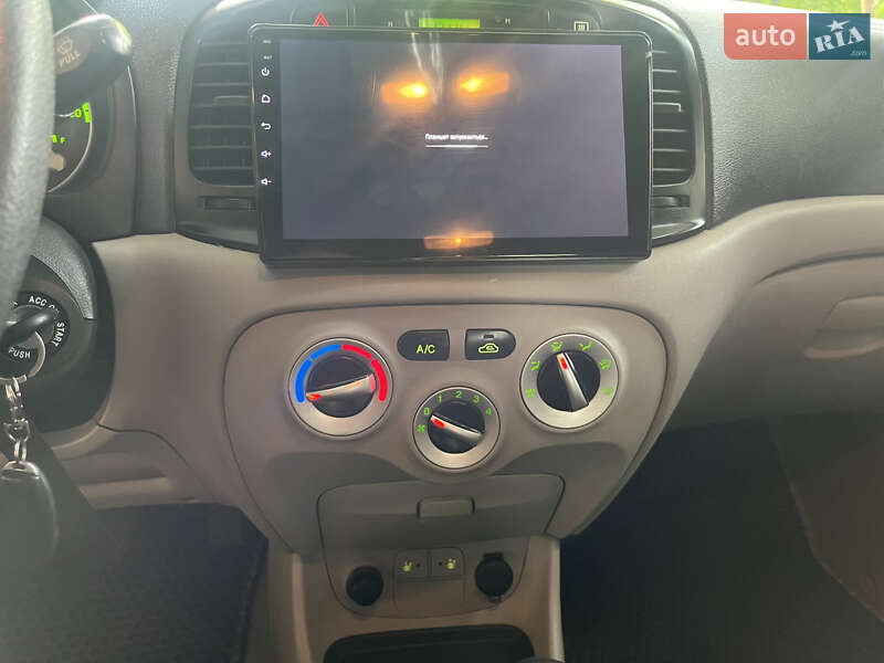 Седан Hyundai Accent 2008 в Славянске