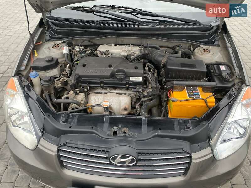 Седан Hyundai Accent 2010 в Днепре