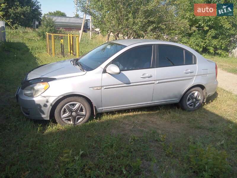 Седан Hyundai Accent 2008 в Варві