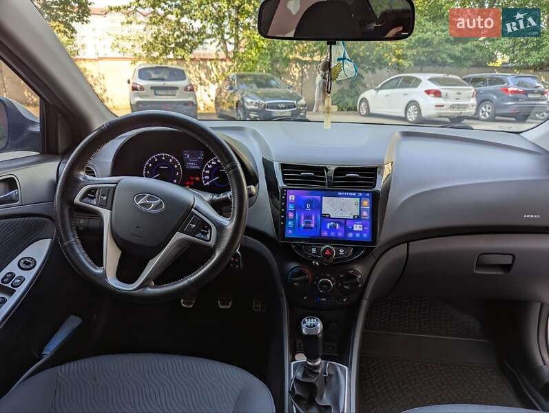 Седан Hyundai Accent 2011 в Івано-Франківську