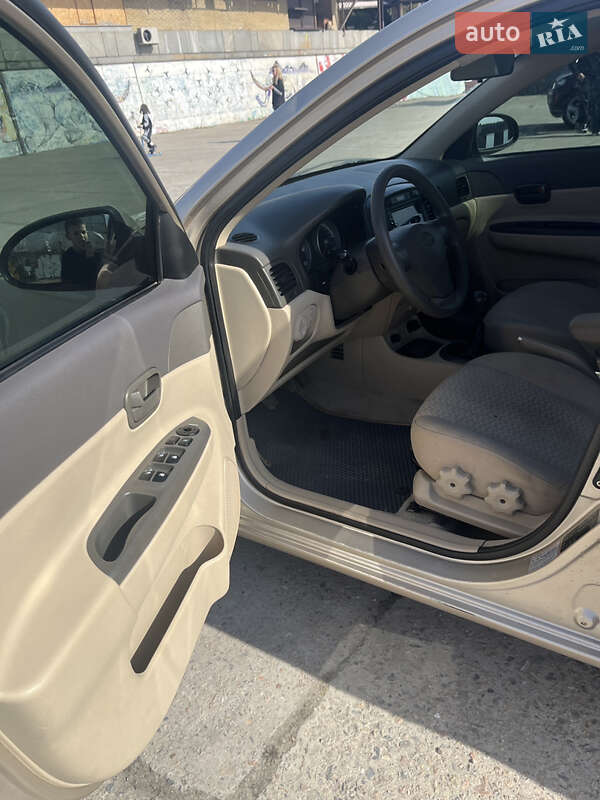 Седан Hyundai Accent 2009 в Запорожье