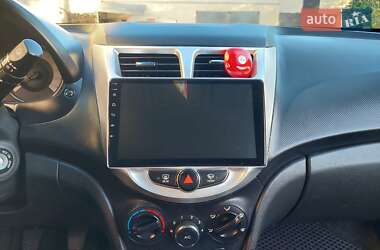 Седан Hyundai Accent 2011 в 