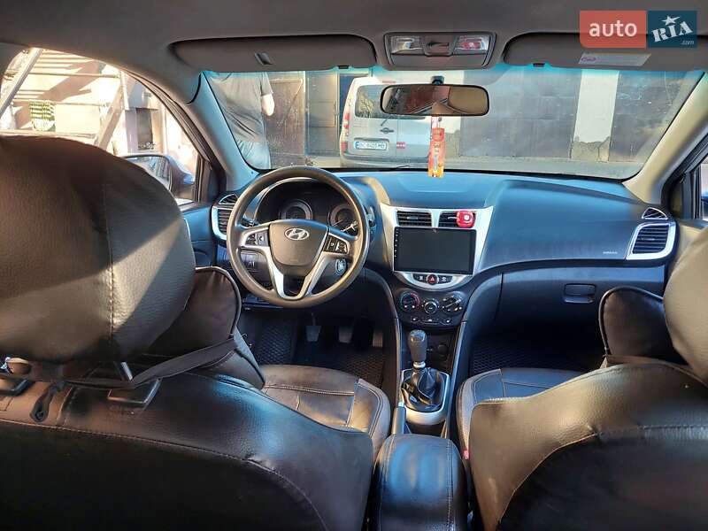 Седан Hyundai Accent 2011 в Львове