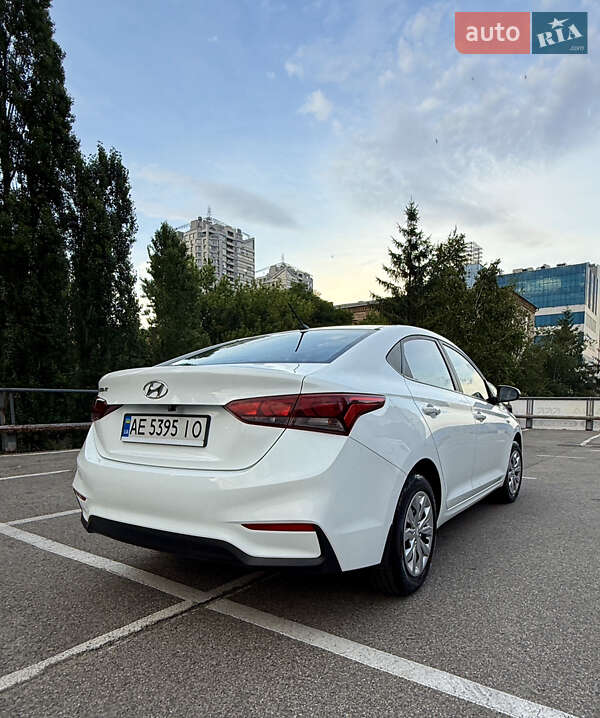 Седан Hyundai Accent 2017 в Киеве