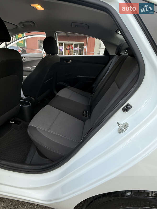 Седан Hyundai Accent 2017 в Киеве