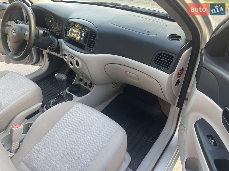 Седан Hyundai Accent 2007 в Киеве