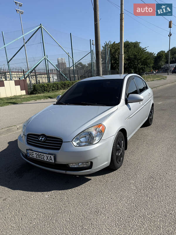 Седан Hyundai Accent 2008 в Днепре