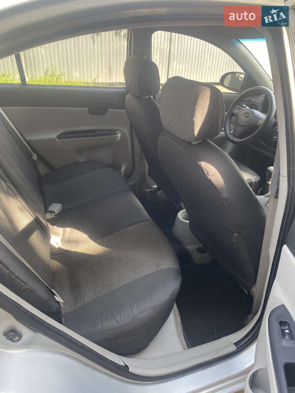 Седан Hyundai Accent 2008 в Сумах