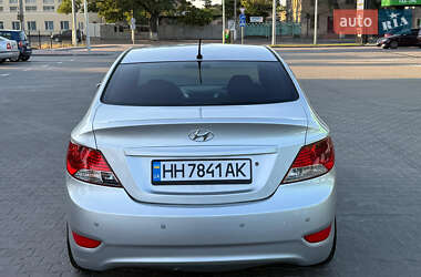 Седан Hyundai Accent 2011 в 