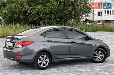 Седан Hyundai Accent 2013 в 