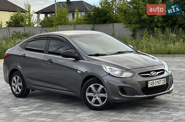 Седан Hyundai Accent 2013 в 