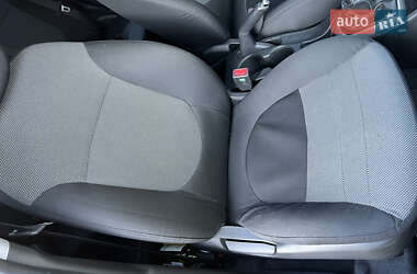 Седан Hyundai Accent 2013 в 