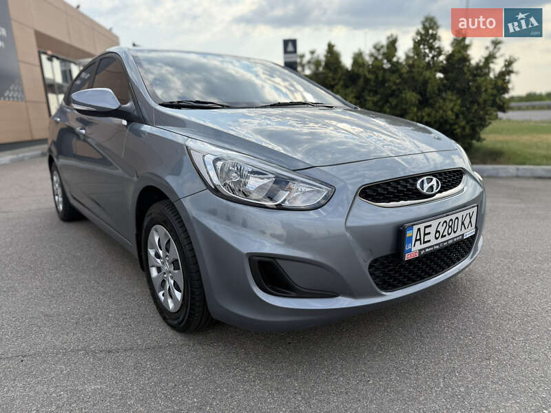 Седан Hyundai Accent 2019 в Днепре
