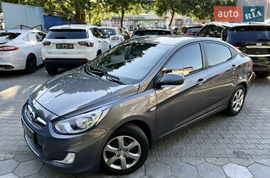 Седан Hyundai Accent 2011 в 