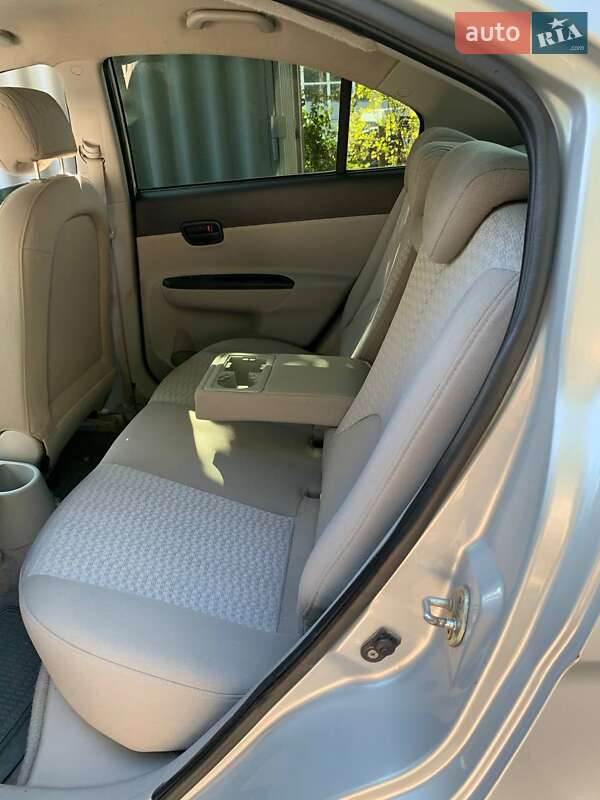 Седан Hyundai Accent 2008 в Запорожье