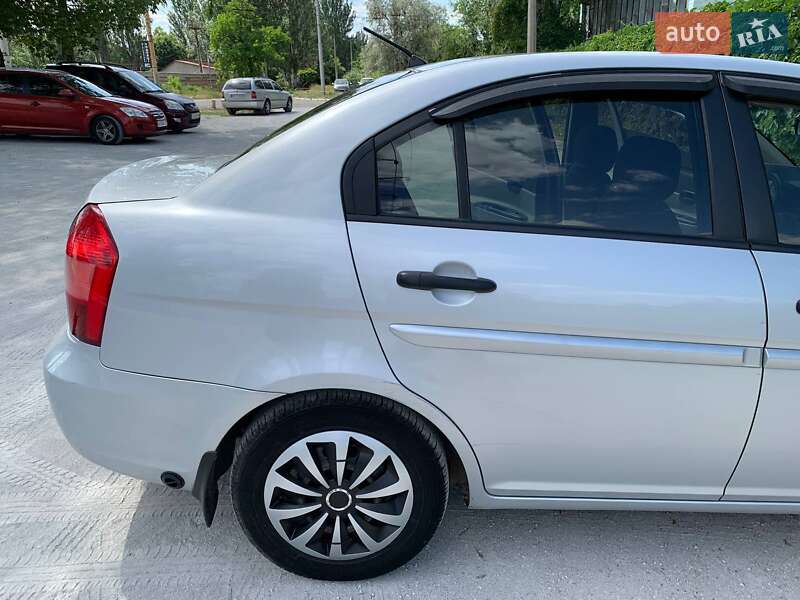 Седан Hyundai Accent 2008 в Запорожье