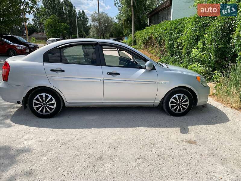 Седан Hyundai Accent 2008 в Запорожье