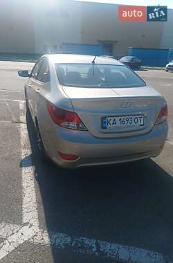 Седан Hyundai Accent 2011 в Киеве