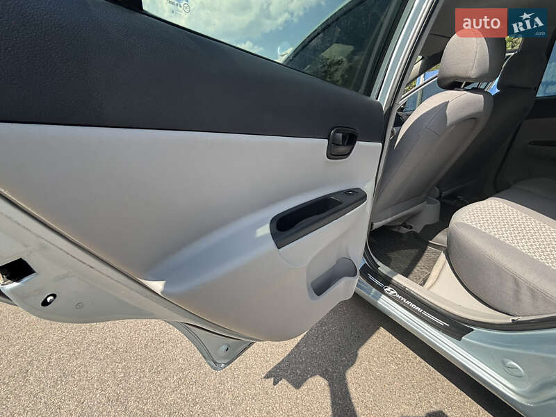 Седан Hyundai Accent 2010 в Запоріжжі